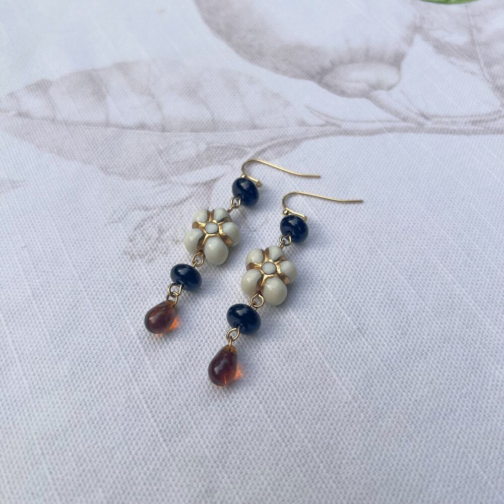 Beige Floral Flower Smoky Brown Czech Glass Black Agate Boho Casual Earrings - Picture 4 of 7